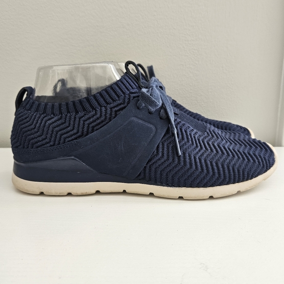 UGG Treadlite Willows Trainer Navy Shoes Size 7 - Picture 1 of 11